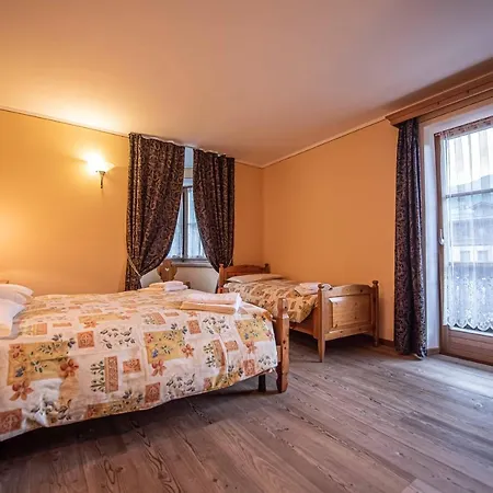 Family House Amalia Myholidaylivigno